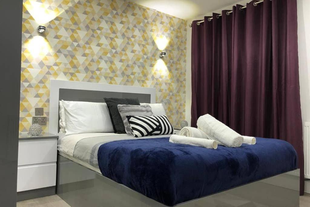 Morden Central Self Contained Flat By Cozynest Reading Exterior photo